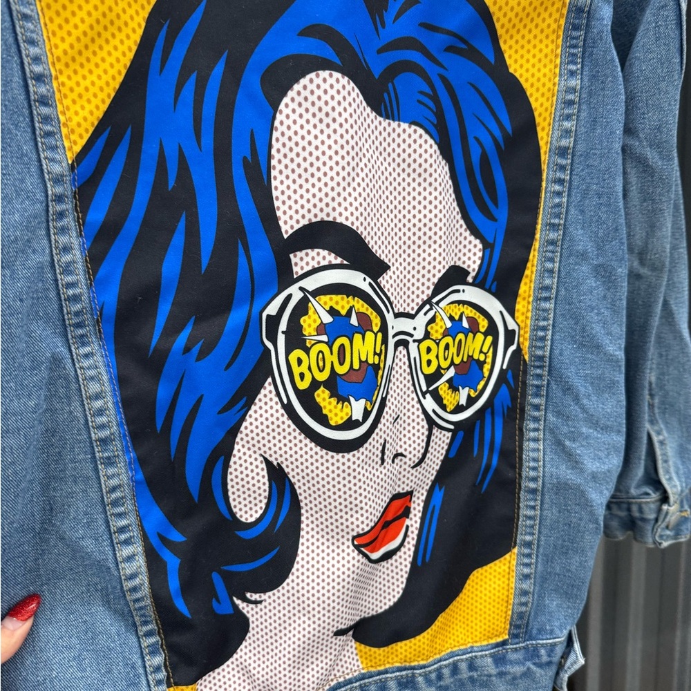 SHEIN Blue Denim Jacket with Pop Art Graphic - Picture 4 of 5